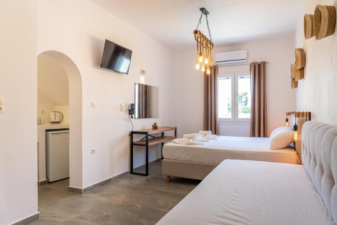 Eleftheria Studios Antiparos Town Extérieur photo